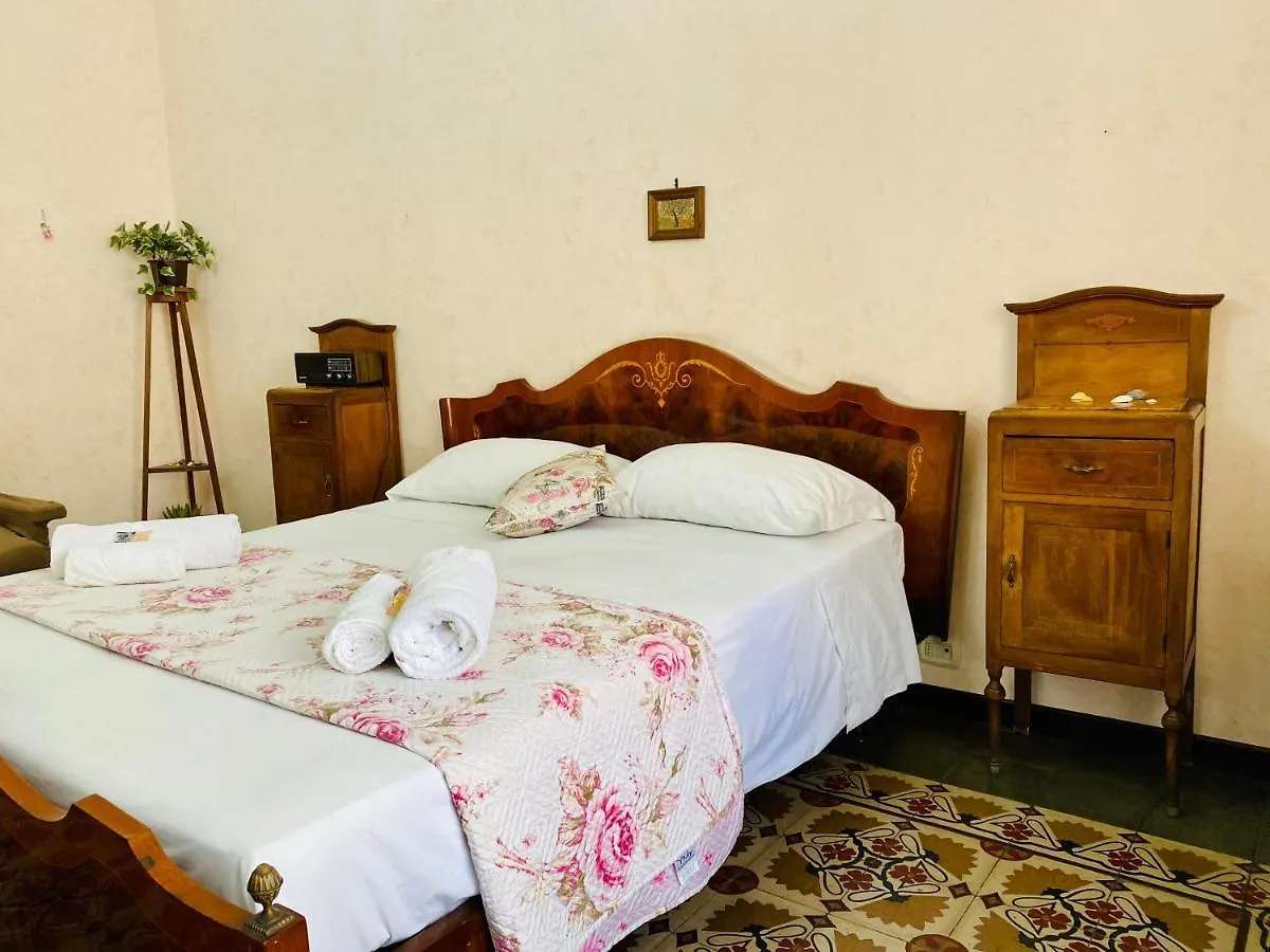 Zu Pippo'S House Apartment Catania