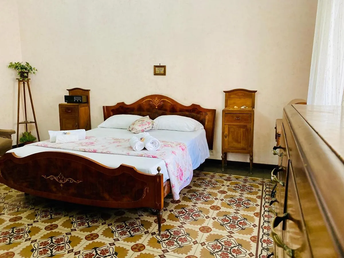 Zu Pippo'S House Apartment Catania 0*,
